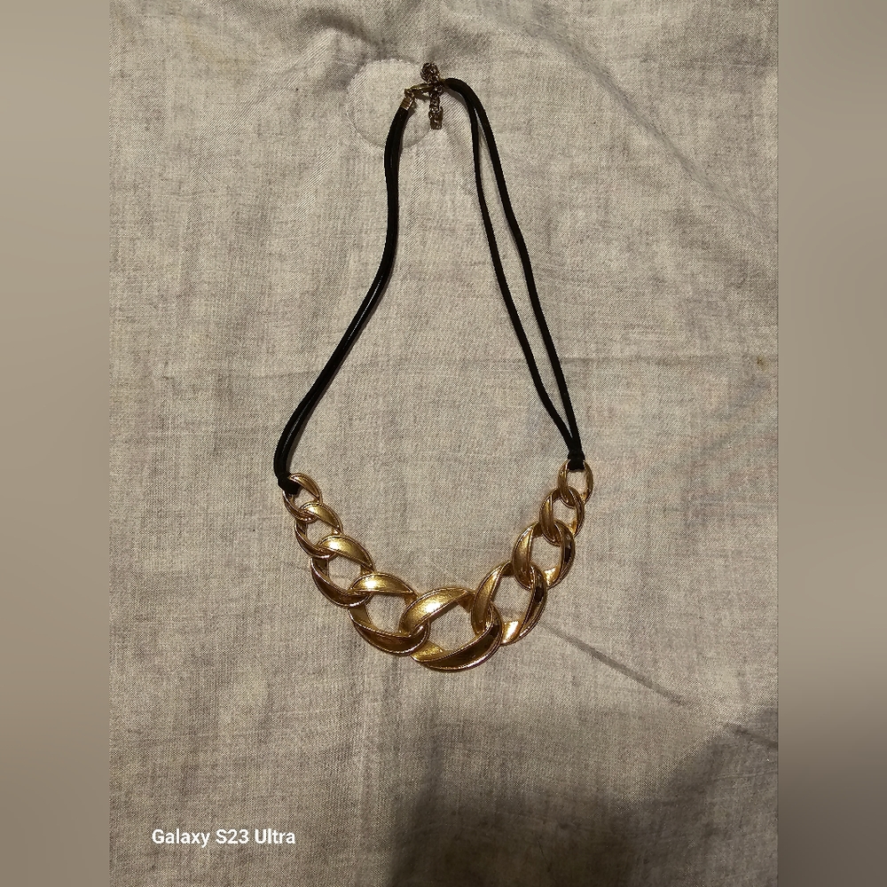 Ladies Necklaces - Picture 6 of 6
